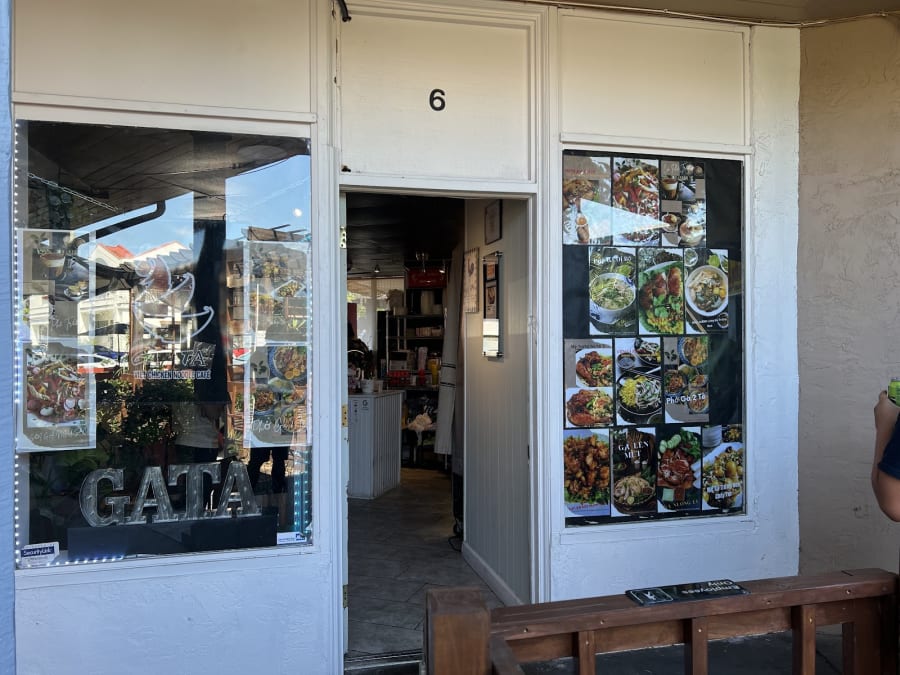 Ga ta is moved to pho 2 tô — photo 1