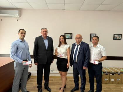 В управлении Минюста РФ по Воронежской области торжественно вручили удостоверения адвокатам.