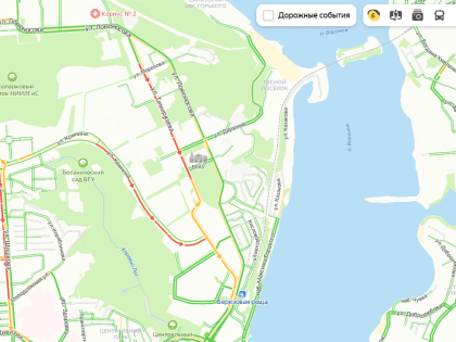 Воронежские водители застряли в пробке на новой дороге