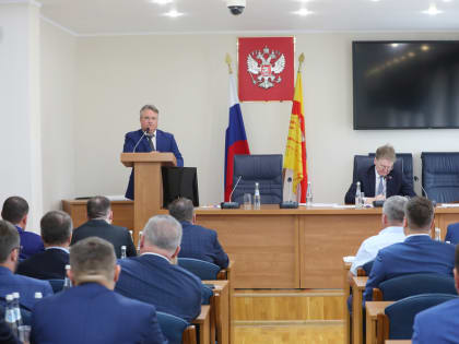 Исполнение бюджета, льготы для семей военнослужащих и кадровые изменения в мэрии обсудили на заседании гордумы