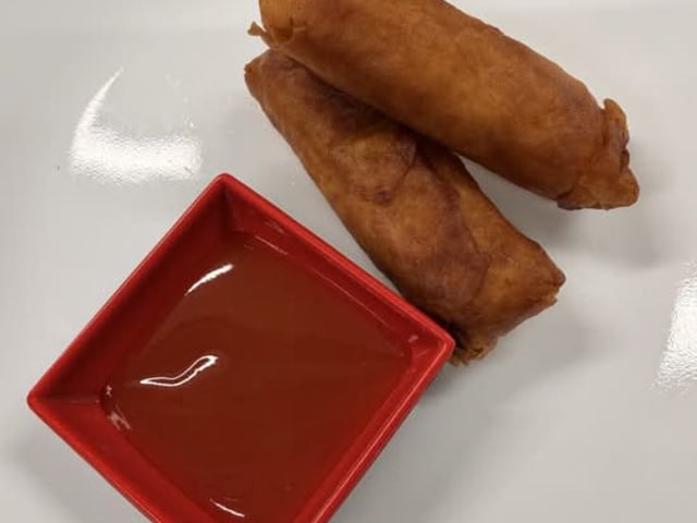 Rouleaux de printemps (2 mcx) (Spring Rolls (2 pcs))