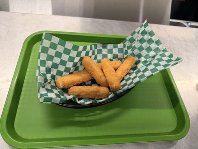 Batonnets de Fromage (6 mcx) (Cheese Sticks (6 pcs))