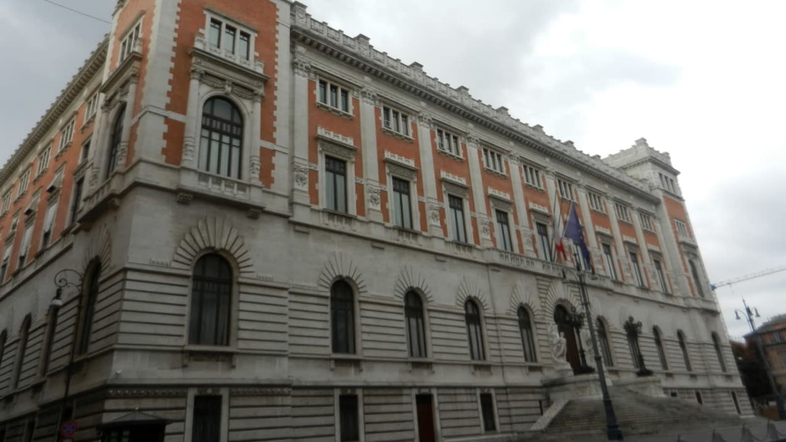 Scostamento di bilancio: via libera della Camera