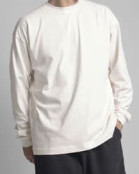 365.APParel Basic Longsleeve Off White — man, cropped front view, studio