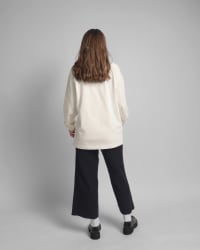 365.APParel Basic Longsleeve Off White — woman, full body back view, studio