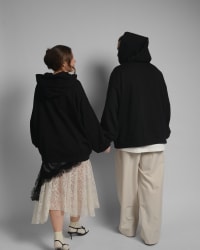 365.APParel Oversize Hoodie Black — couple lifestyle photo 2