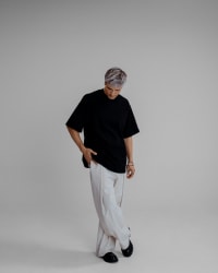 365.APParel Oversize T-shirt Black — men's lifestyle photo 1