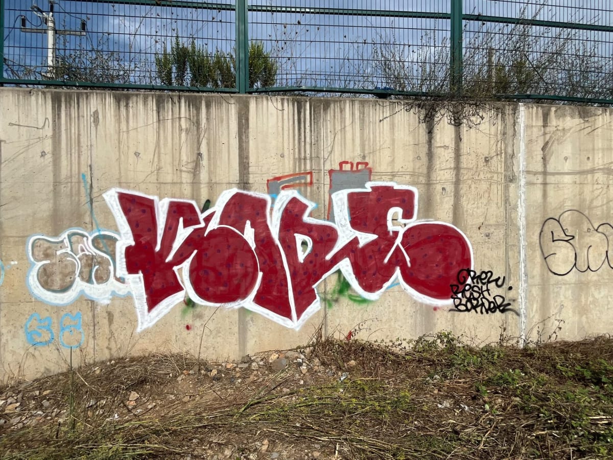 RESH, border (KARE) Graffiti - TUZLA, İstanbul (2026) - Walls of Türkiye