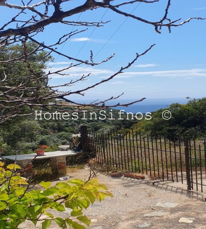Charming Traditional Style Retreat(House)For Sale