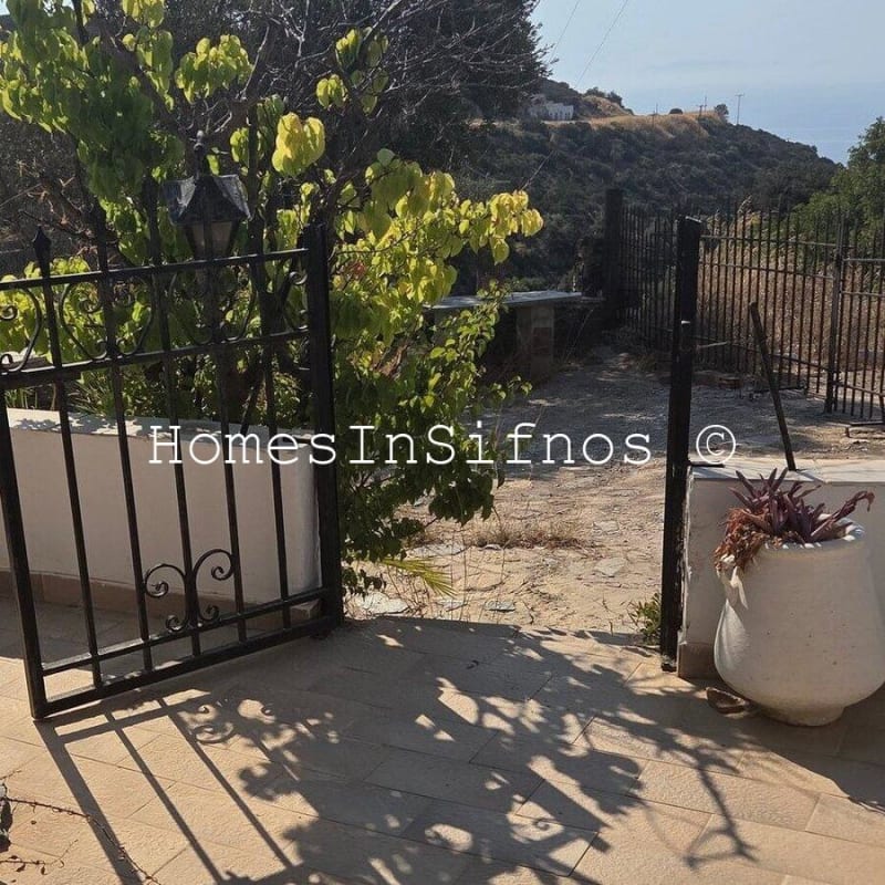 Charming Traditional Style Retreat(House)For Sale - 8