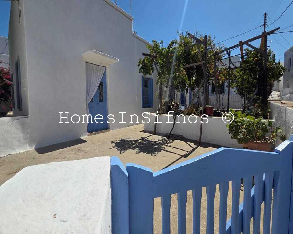 Exampela Traditional House For Sale - 1
