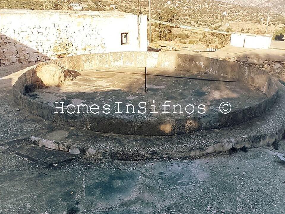 Katavati Land & Old Buildings For Sale - 6