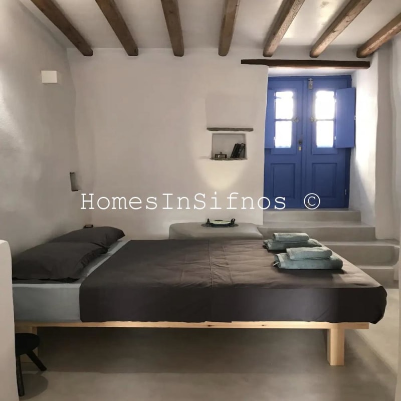 For Sale:Restored 15th Century Residence In Kastro, Sifnos - 12