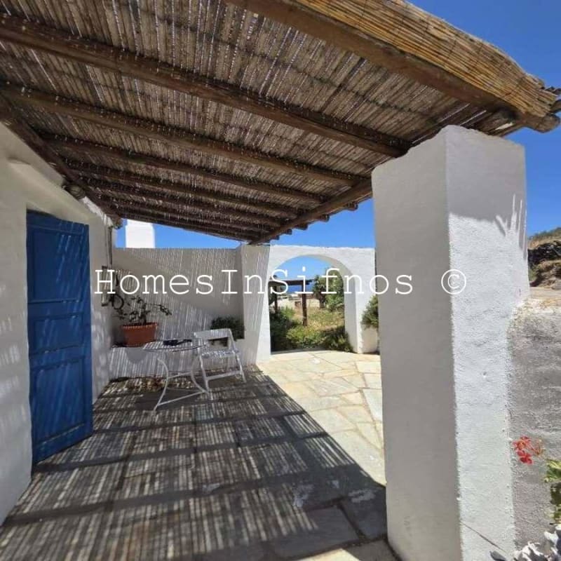 House & 3 Studios With Endless Possibilities For Sale - 12