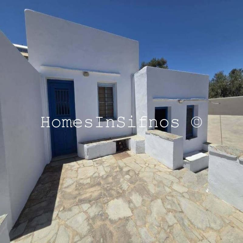 House & 3 Studios With Endless Possibilities For Sale - 14