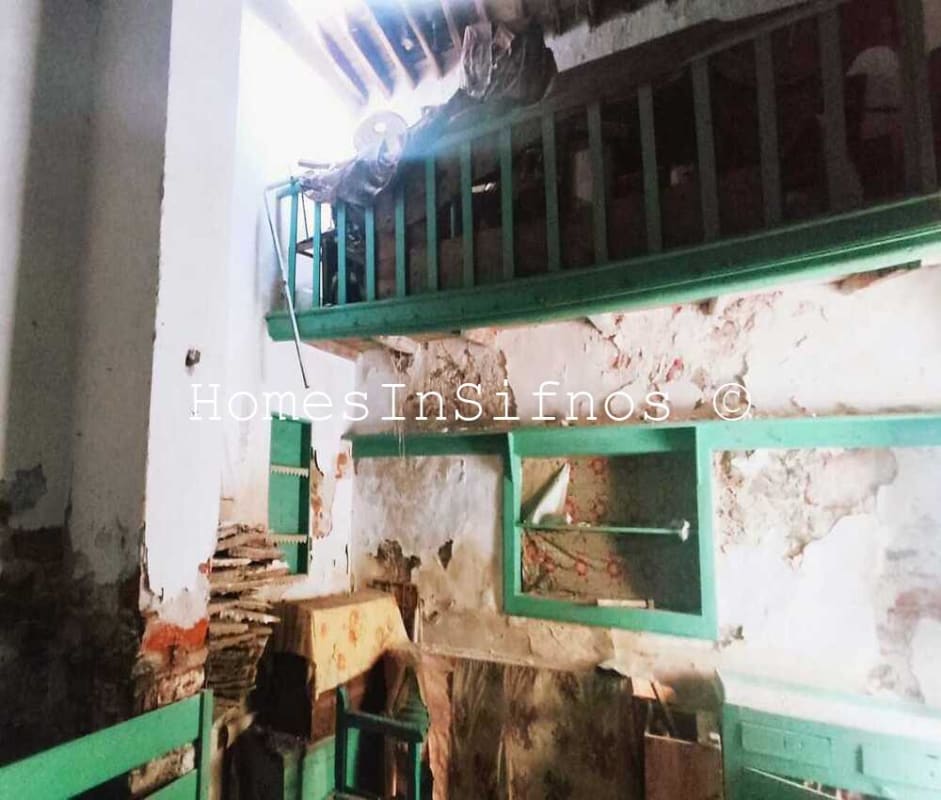 Artemonas Commercial Property For Rent