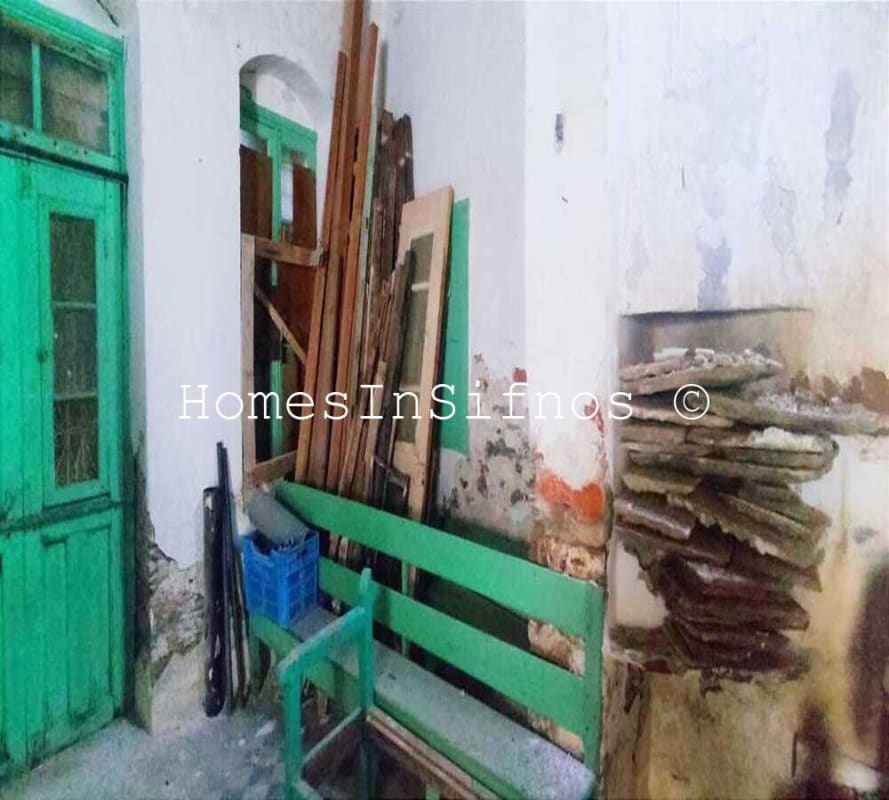 Artemonas Commercial Property For Rent - 2