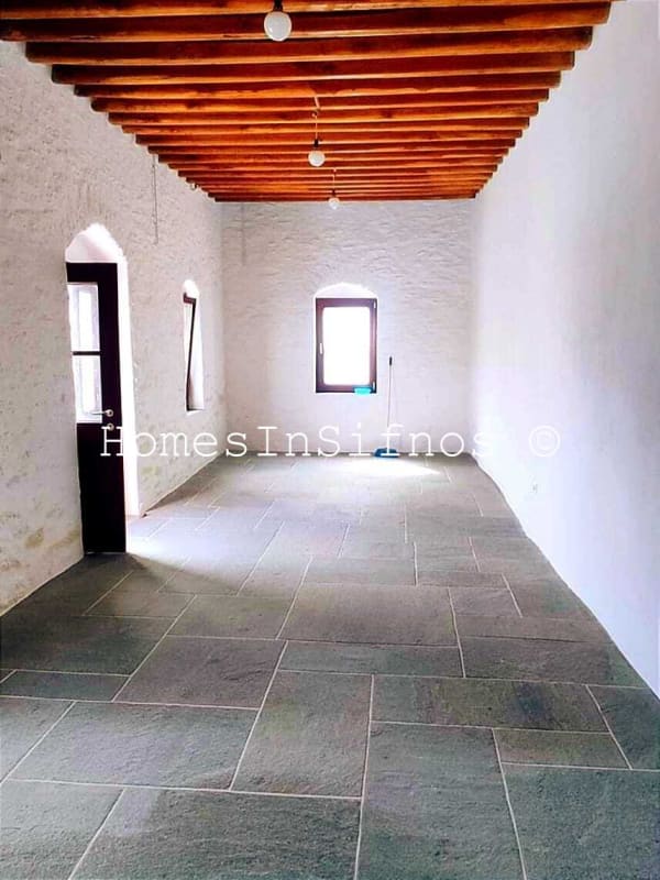 Artemonas Land & Buildings For Sale