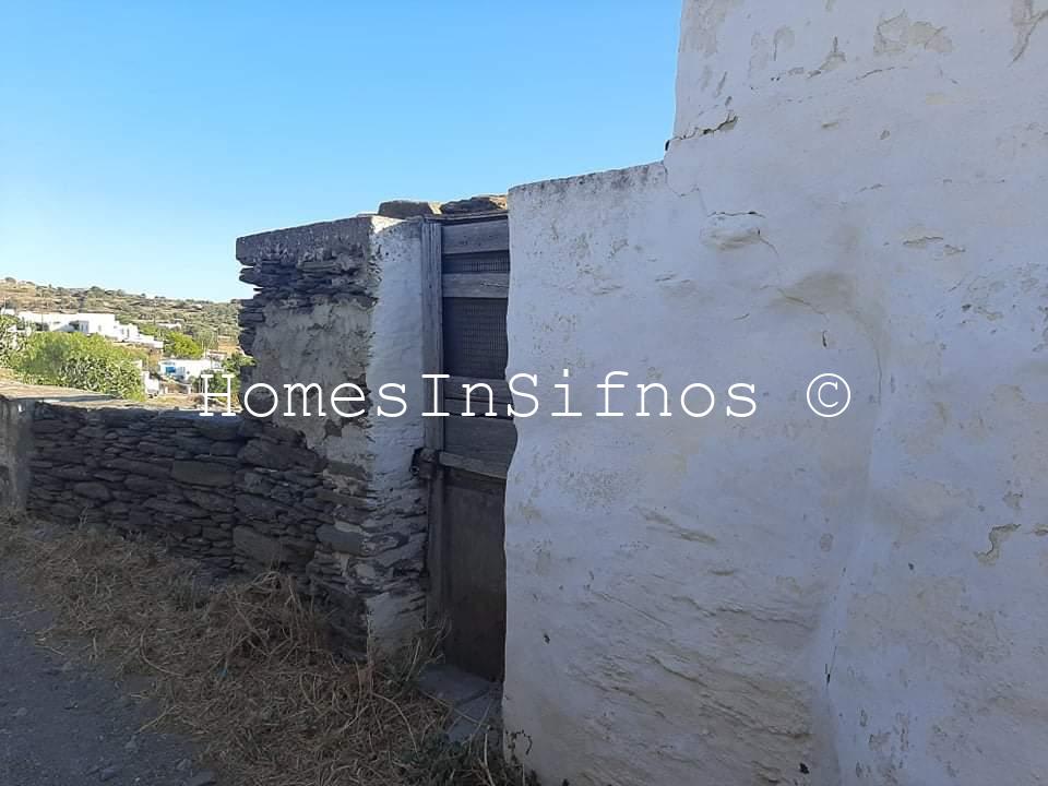 Artemonas (Trava Vounia) Land & Old Building For Sale - 2
