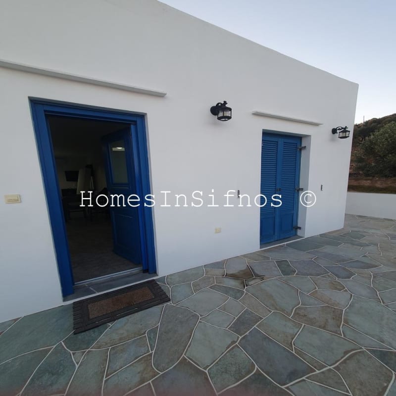Detached House For Rent - 2