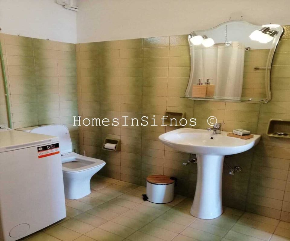 Apollonia Detached House For Rent - 9
