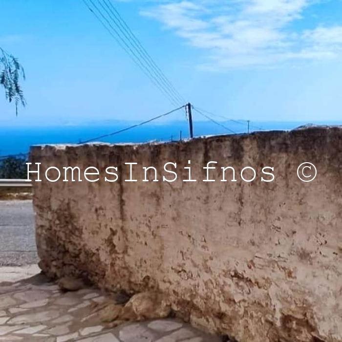 Artemonas Land & Old Building For Sale. - 2