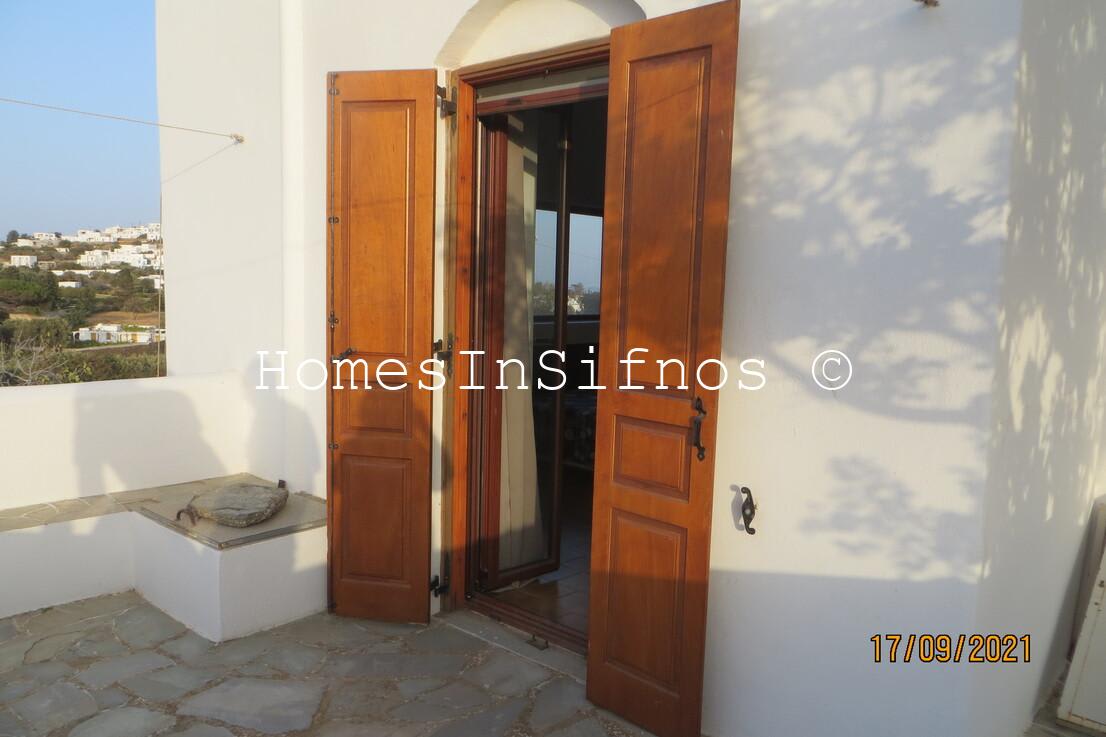 Artemonas House For Sale - 11