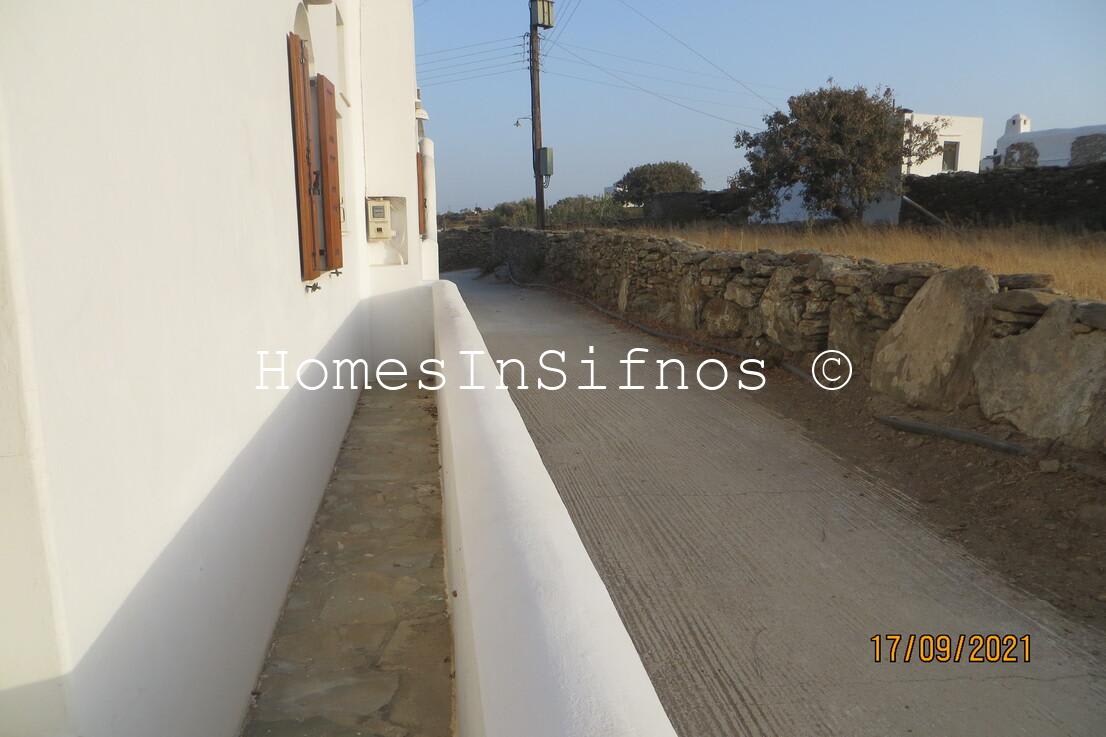 Artemonas House For Sale - 31