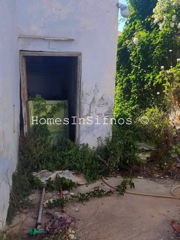 Artemonas House For Sale - 4