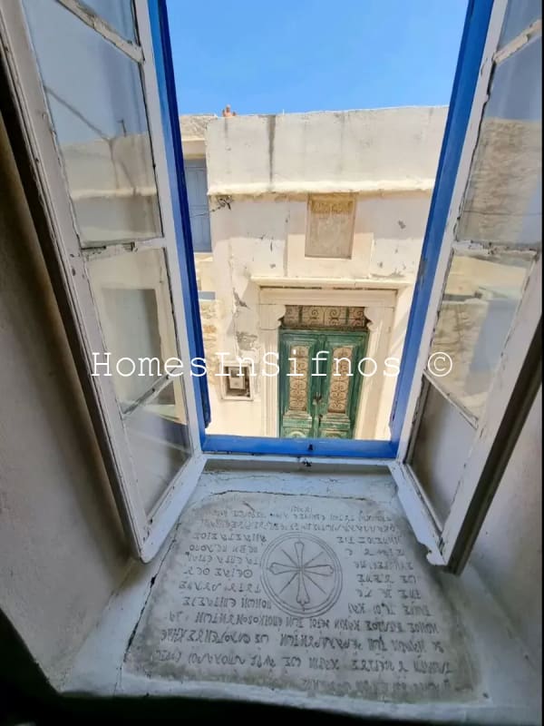 Kastro Maisonette For Sale - 4