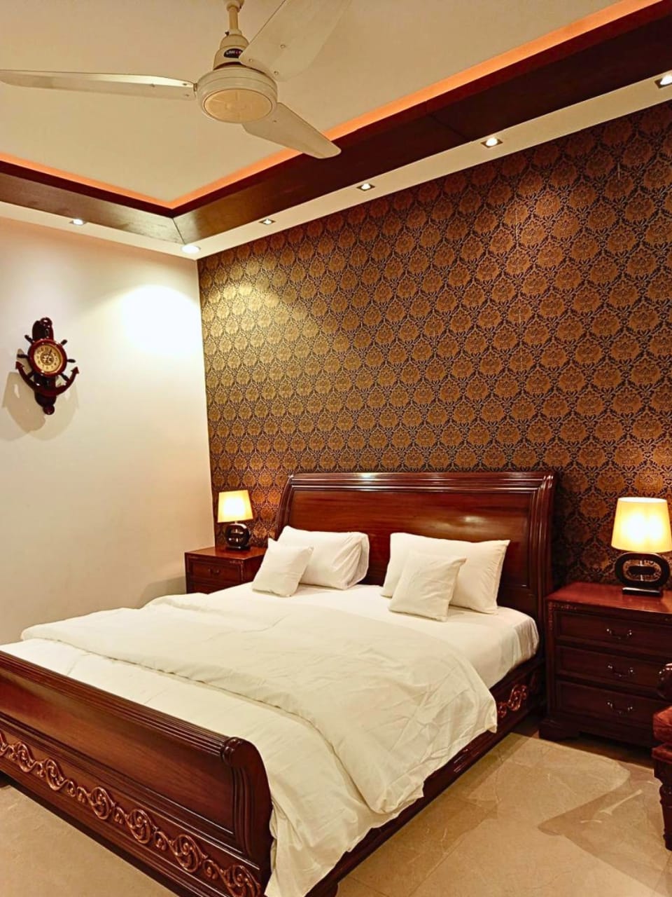 Spacious Modern 1BR | DHA Ph5