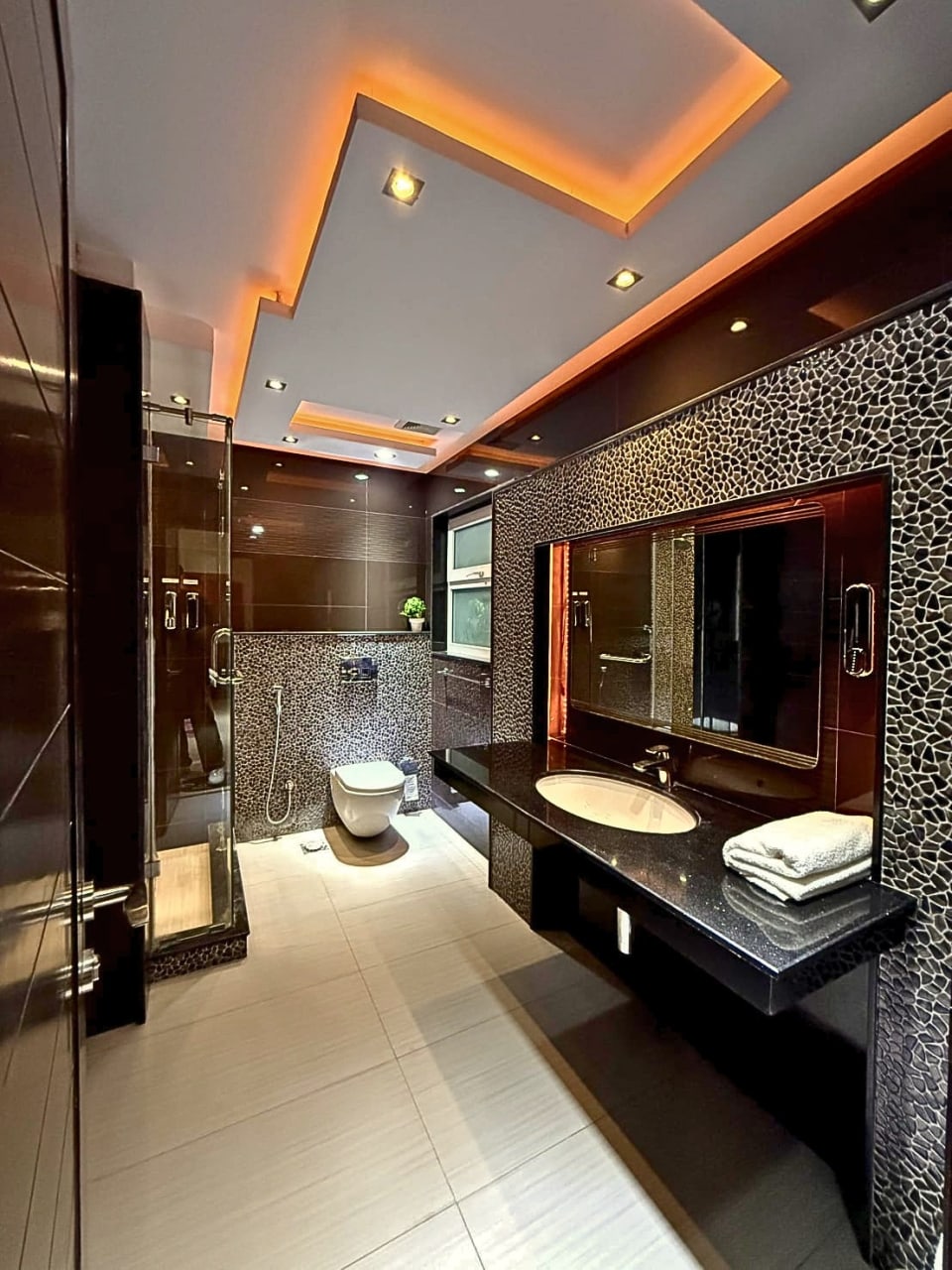 Luxury and Spacious 1BR | Library & Cinema Access