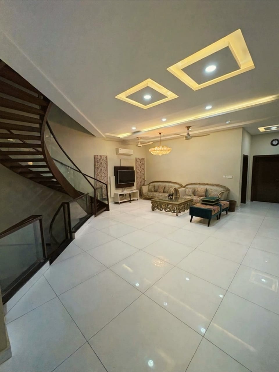 DHA Phase 5 Luxury Villa | Pool, Cinema & Elevator
