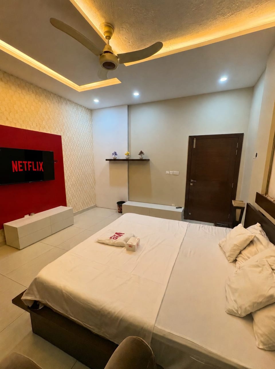 DHA Phase 5 Luxury Villa | Pool, Cinema & Elevator
