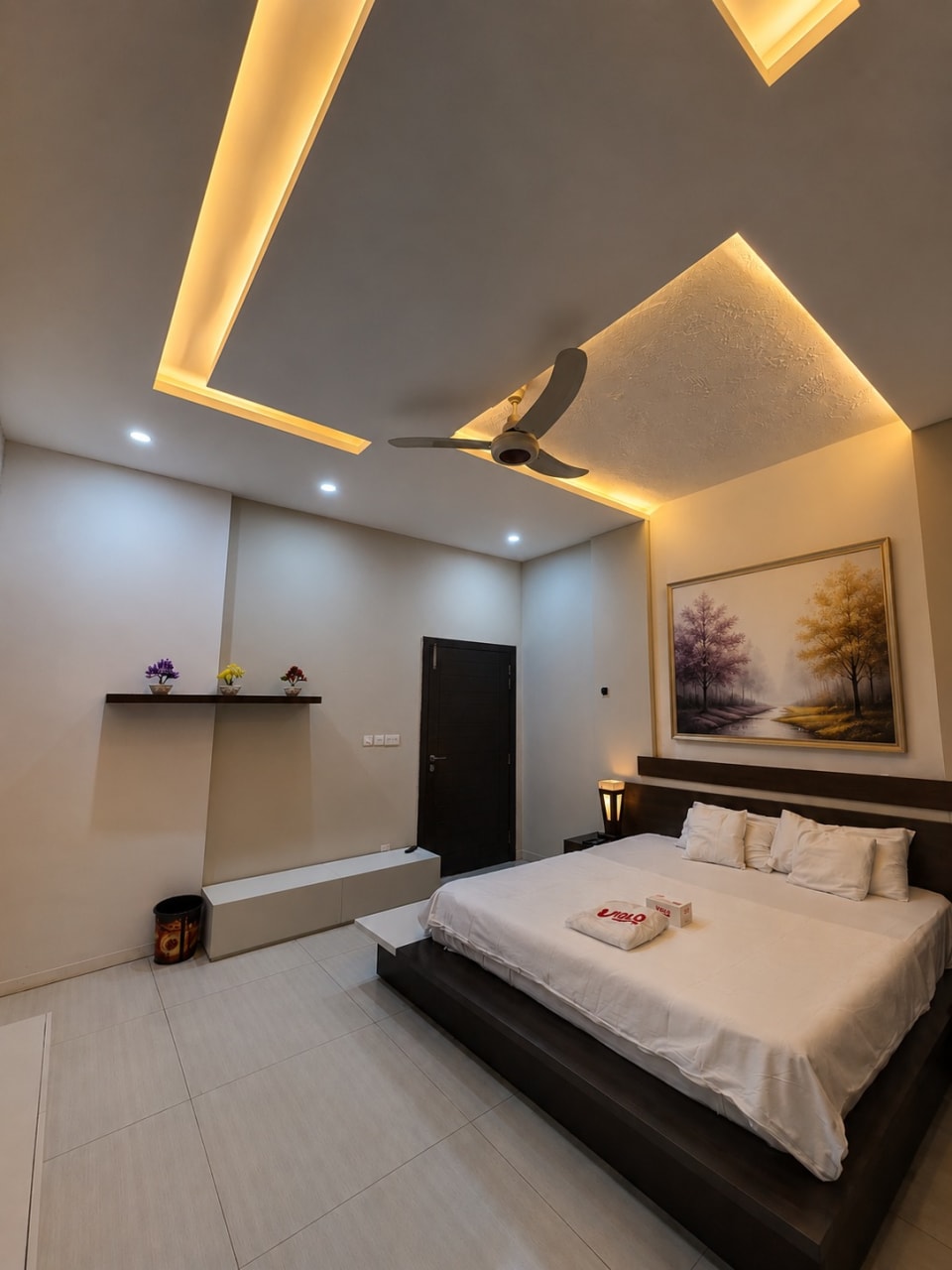 DHA Phase 5 Luxury Villa | Pool, Cinema & Elevator