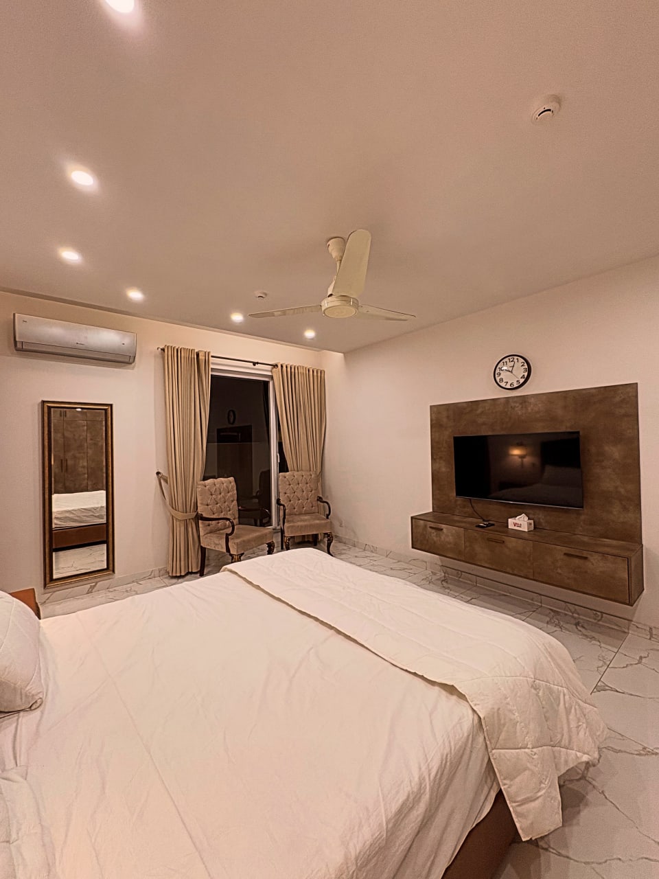 Peaceful & Luxurious Room | Garden Home in DHA