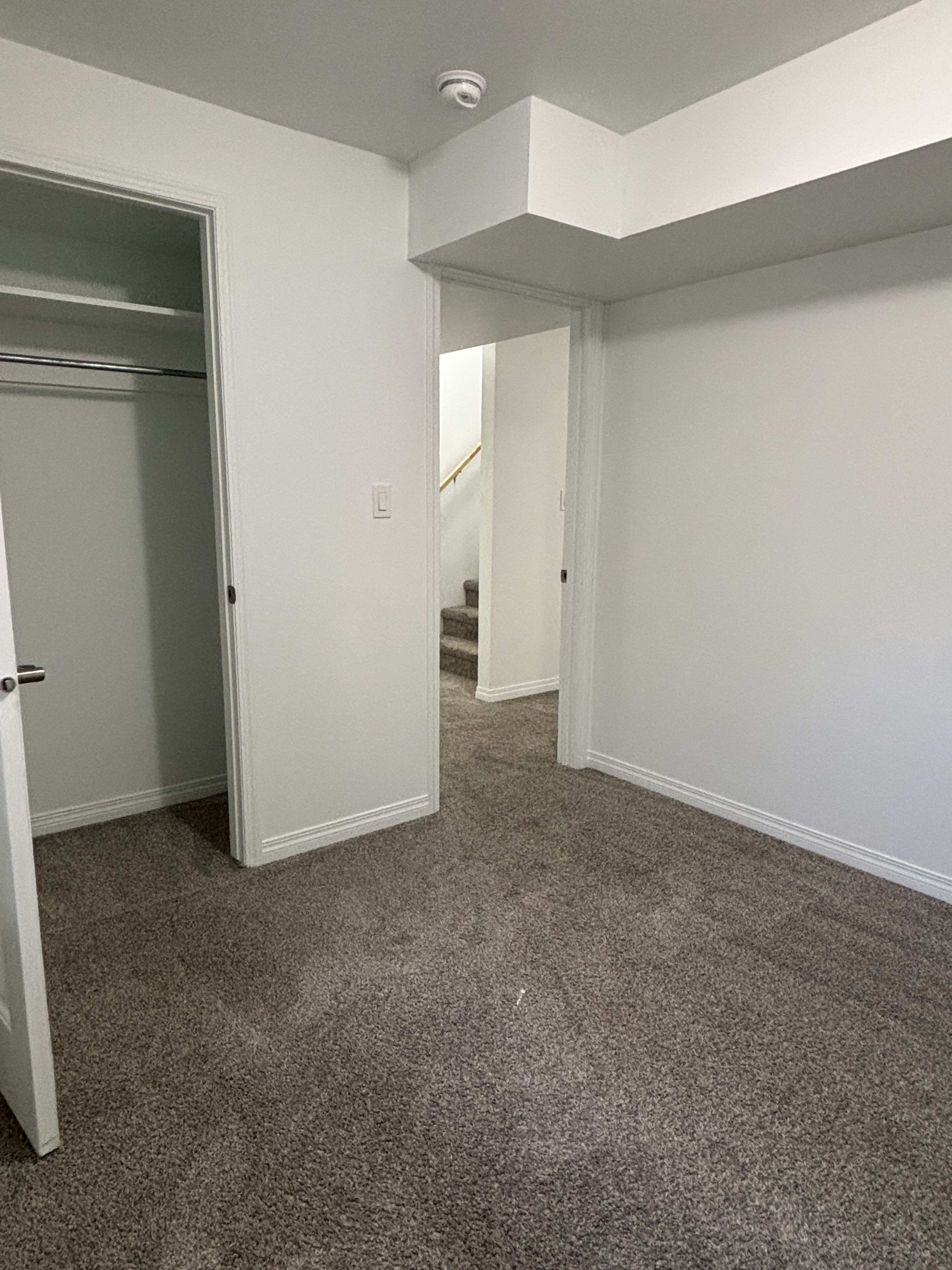 6 Bedroom 3.5 Bath Full House thumbnail 18