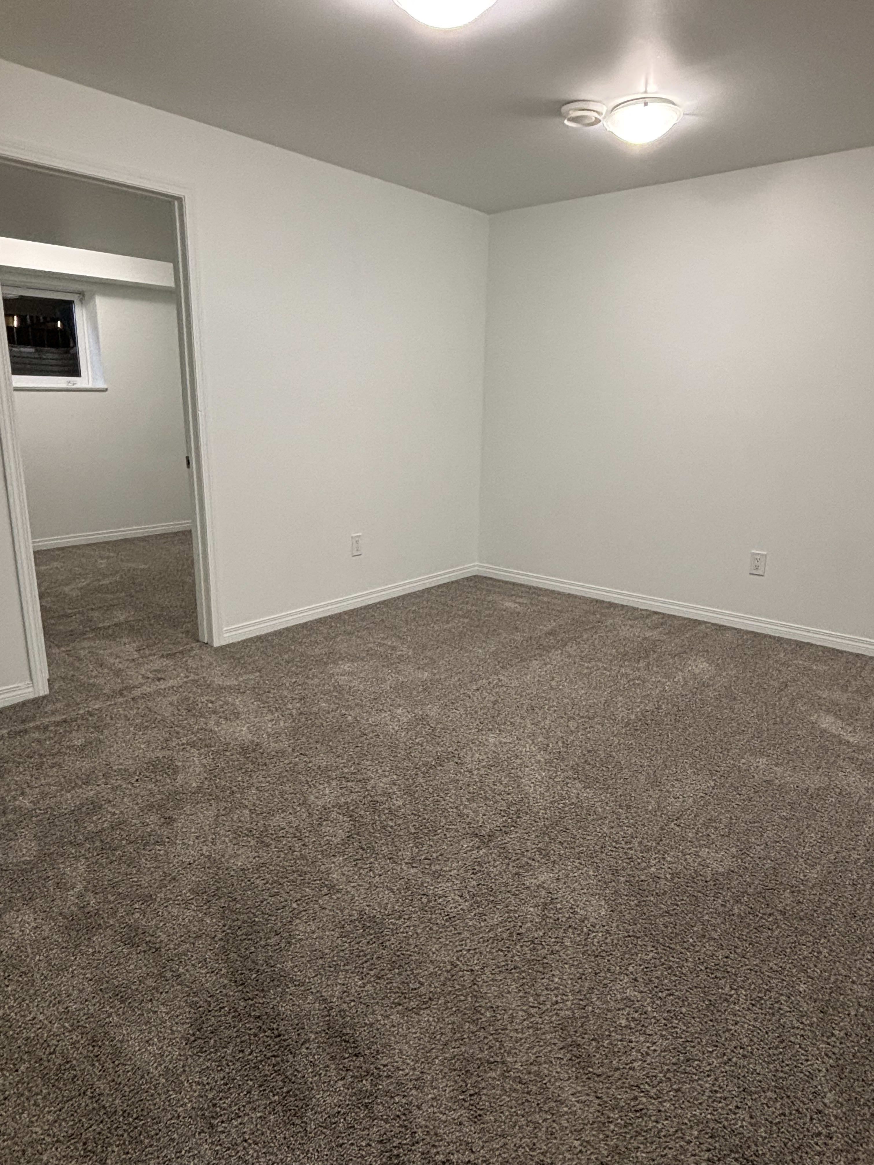 6 Bedroom 3.5 Bath Full House thumbnail 16