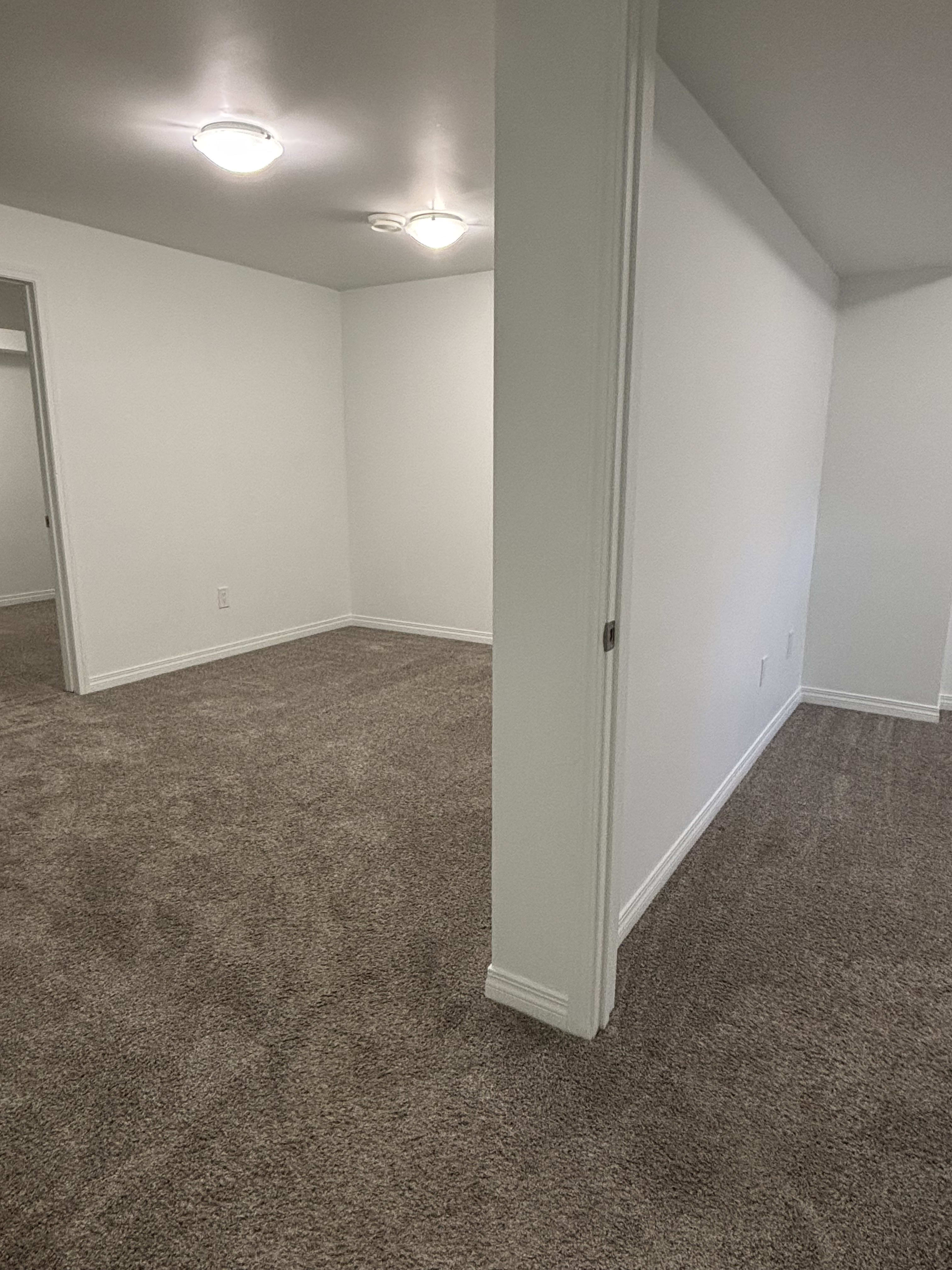 6 Bedroom 3.5 Bath Full House thumbnail 15