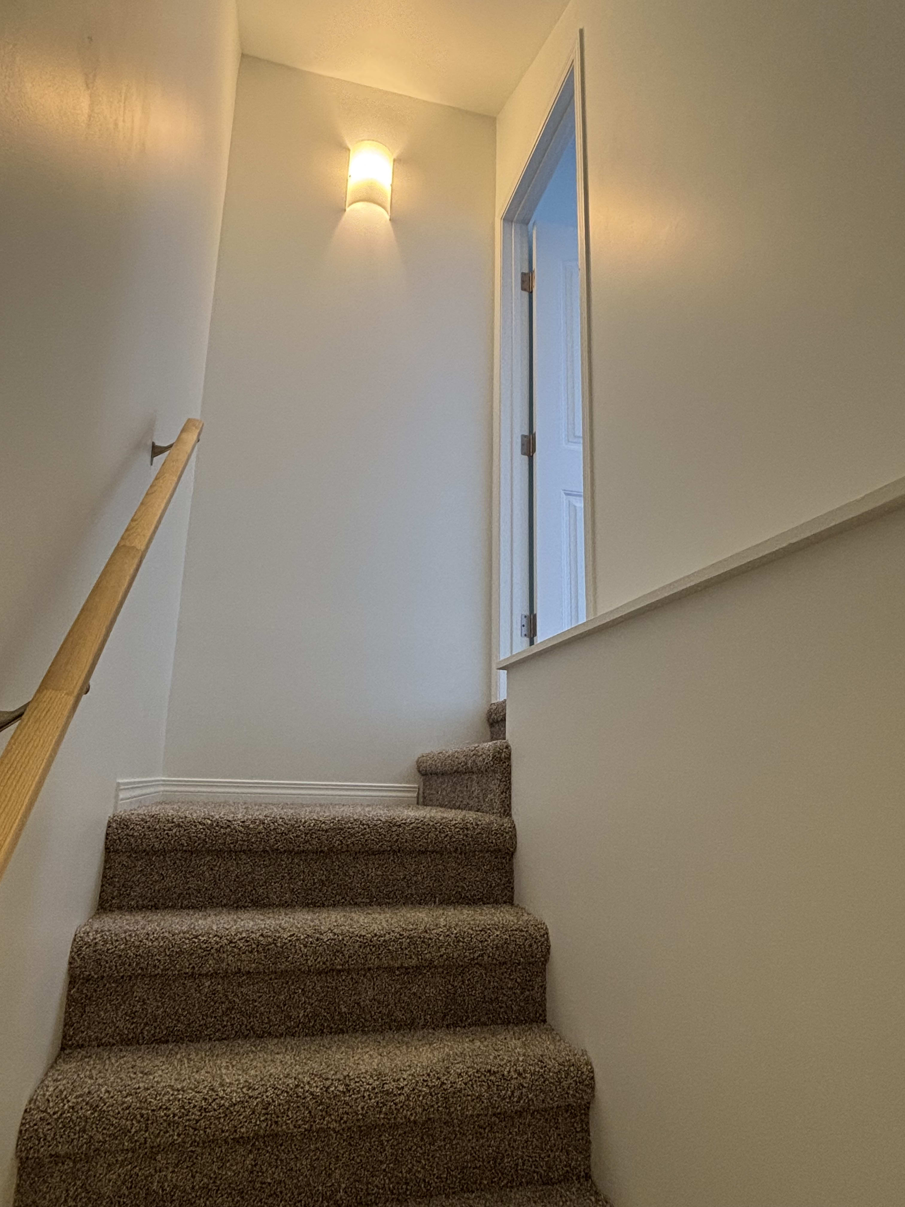 6 Bedroom 3.5 Bath Full House thumbnail 38