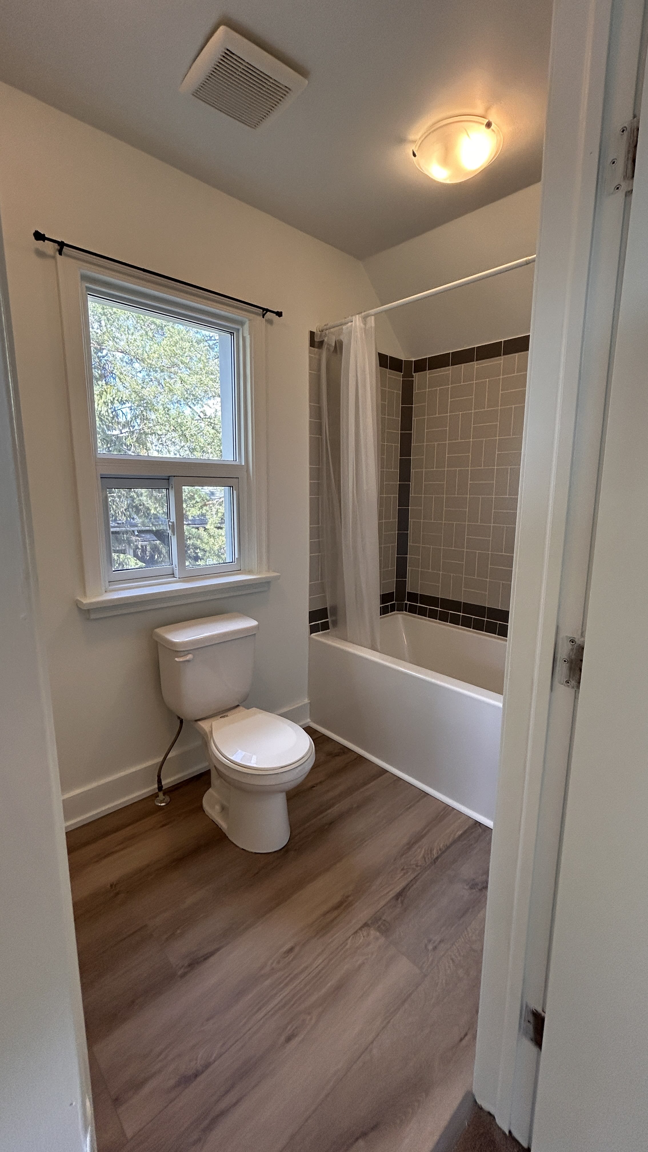 4-bedroom, 3-bath main floor home thumbnail 37