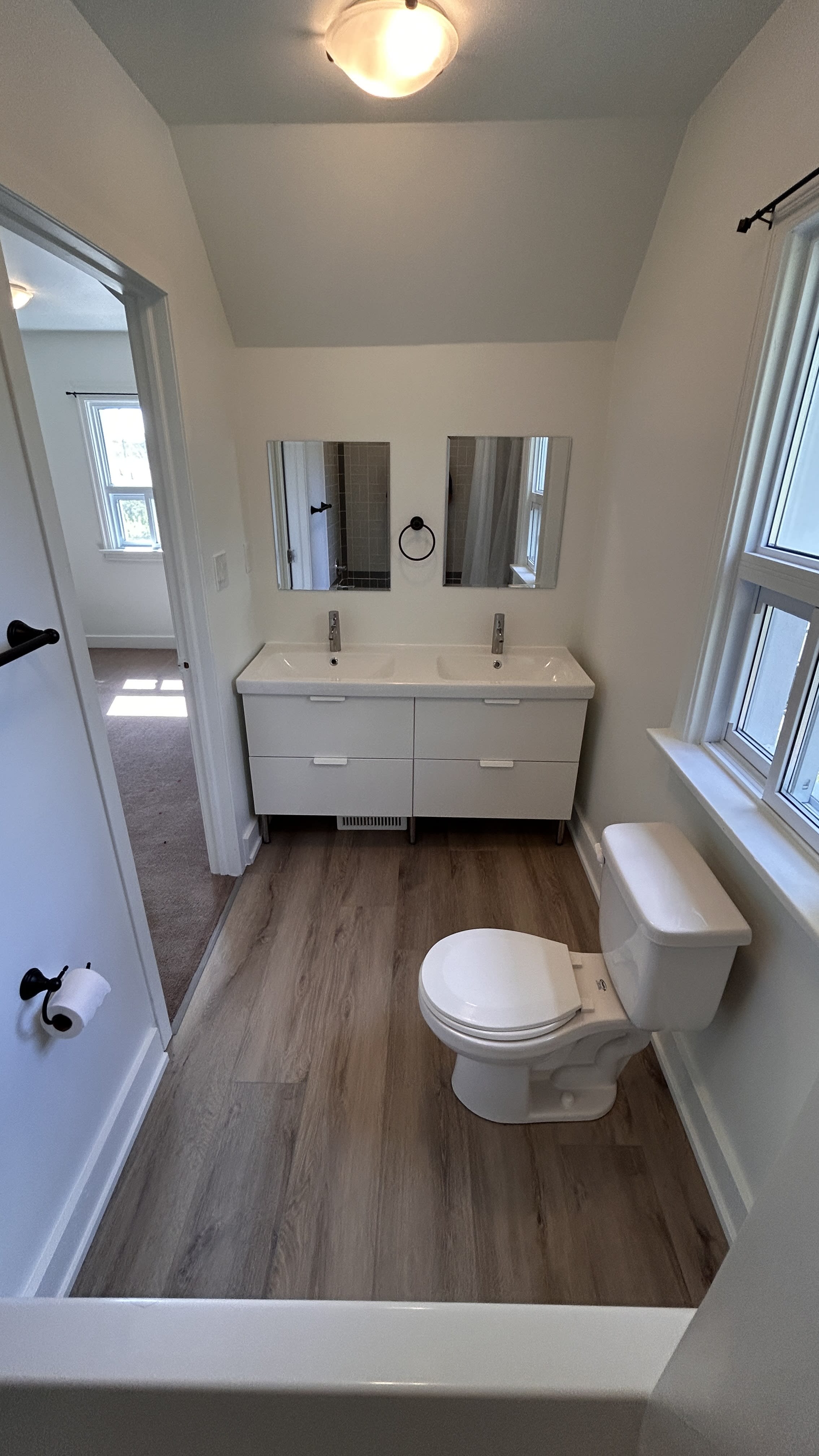 4-bedroom, 3-bath main floor home thumbnail 39