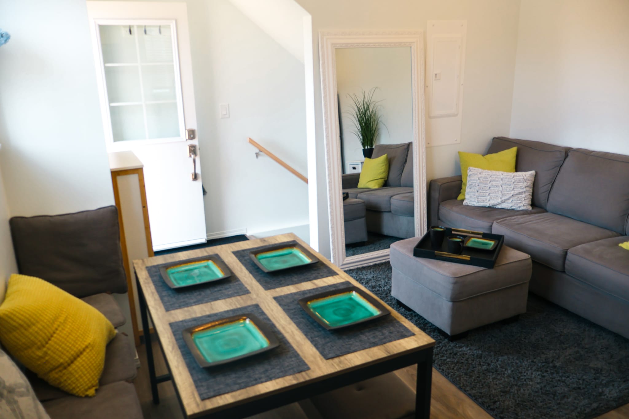 2-bedroom 1 bath - lower suite thumbnail 5