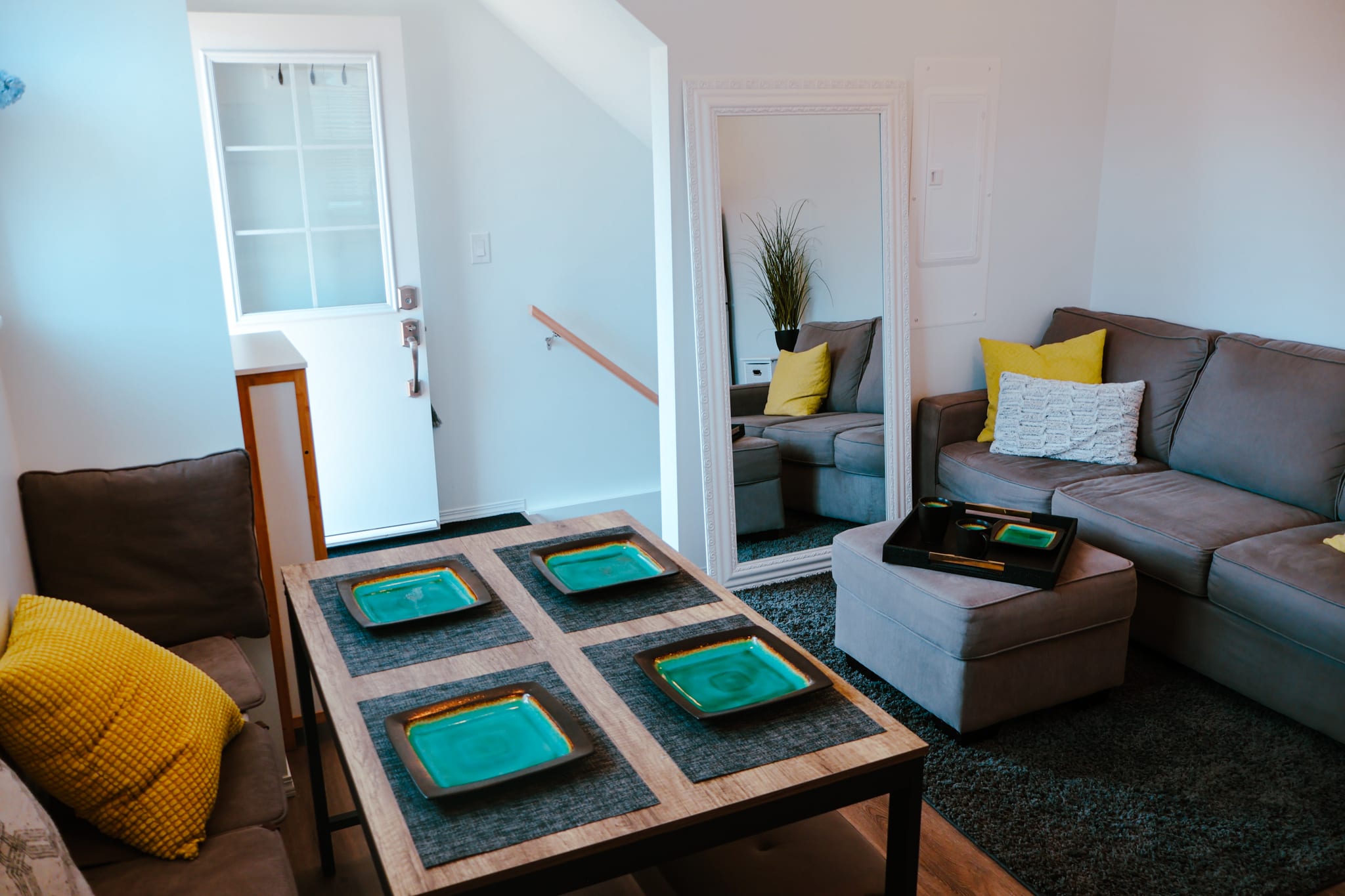 2-bedroom 1 bath - lower suite thumbnail 4