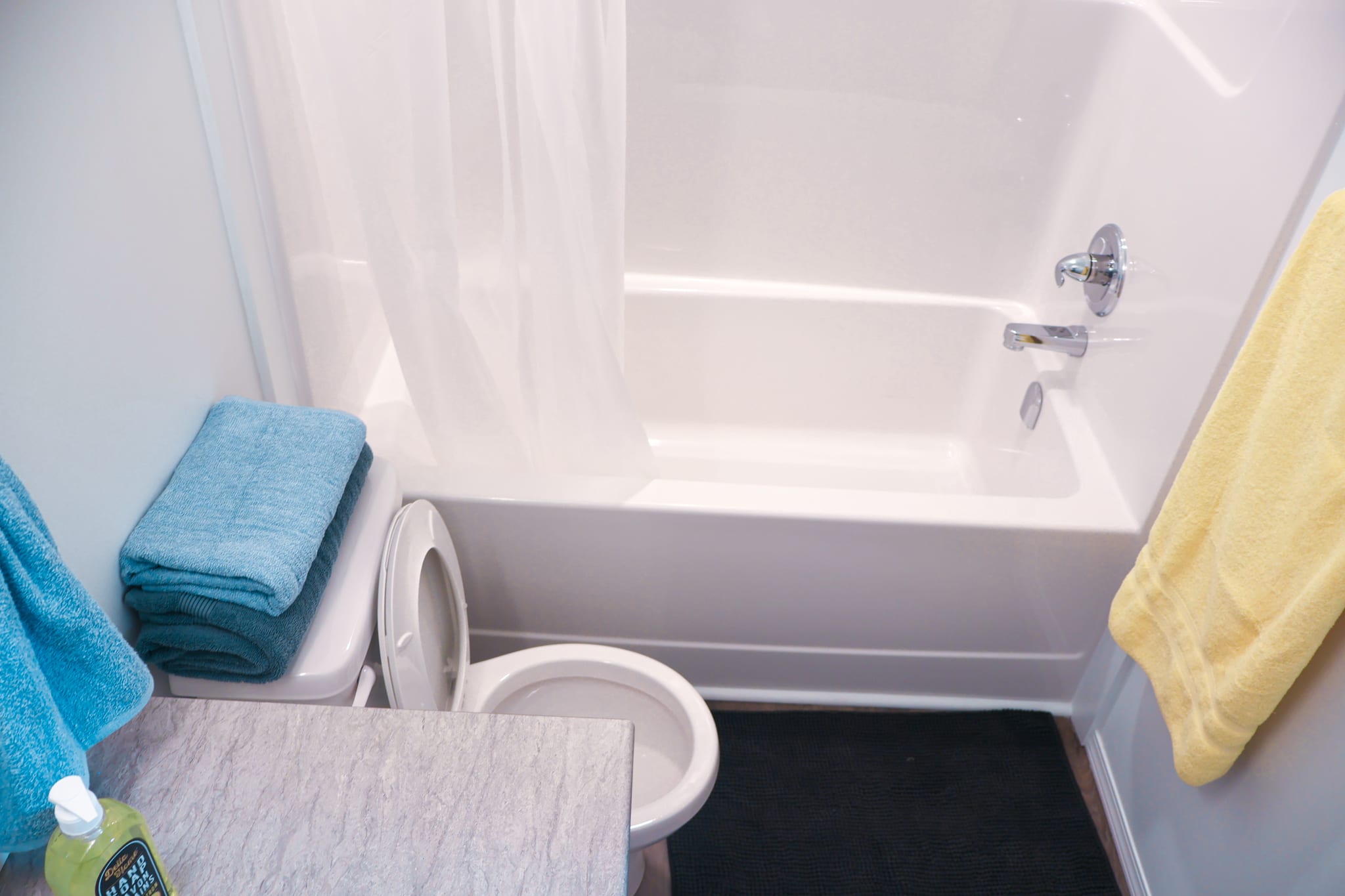 2-bedroom 1 bath - lower suite thumbnail 12