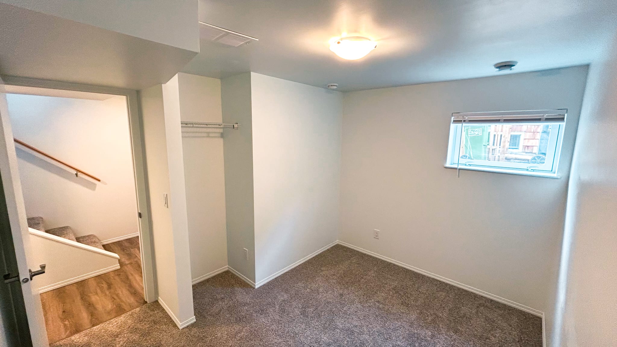 2-bedroom 1 bath - lower suite thumbnail 14