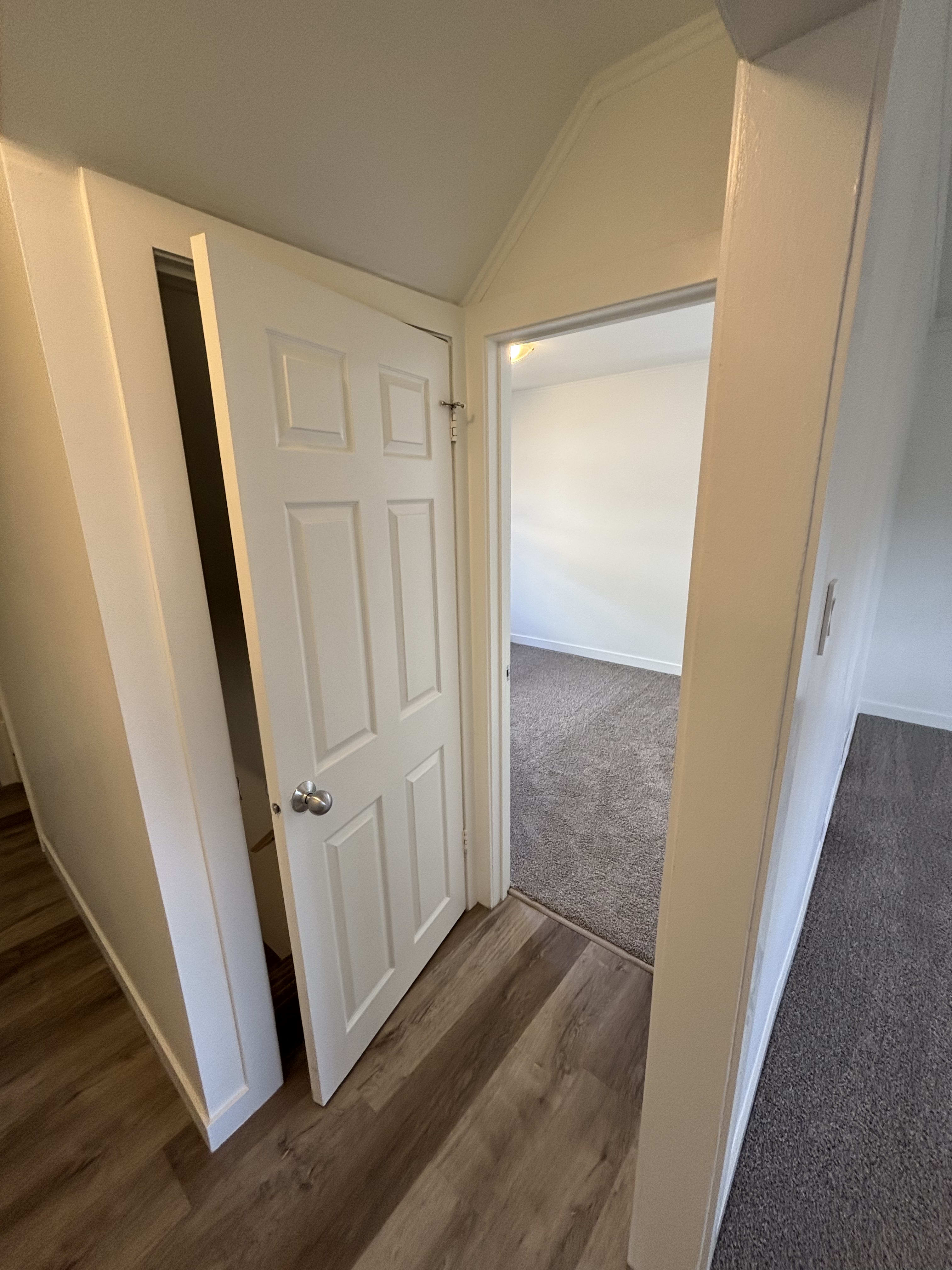 4 Bedroom, 2 Bathroom Full House thumbnail 12