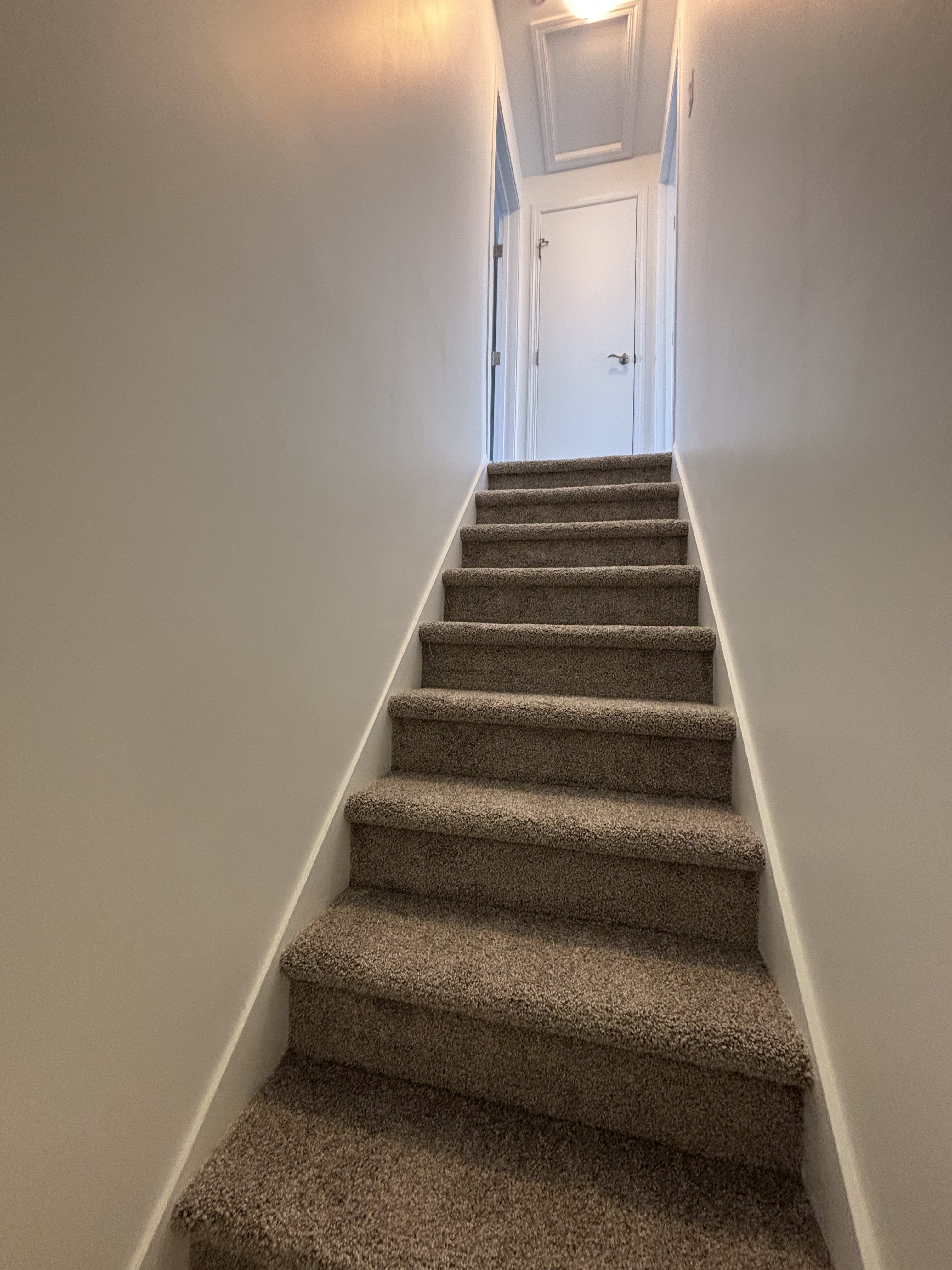 4 Bedroom, 2 Bathroom Full House thumbnail 18