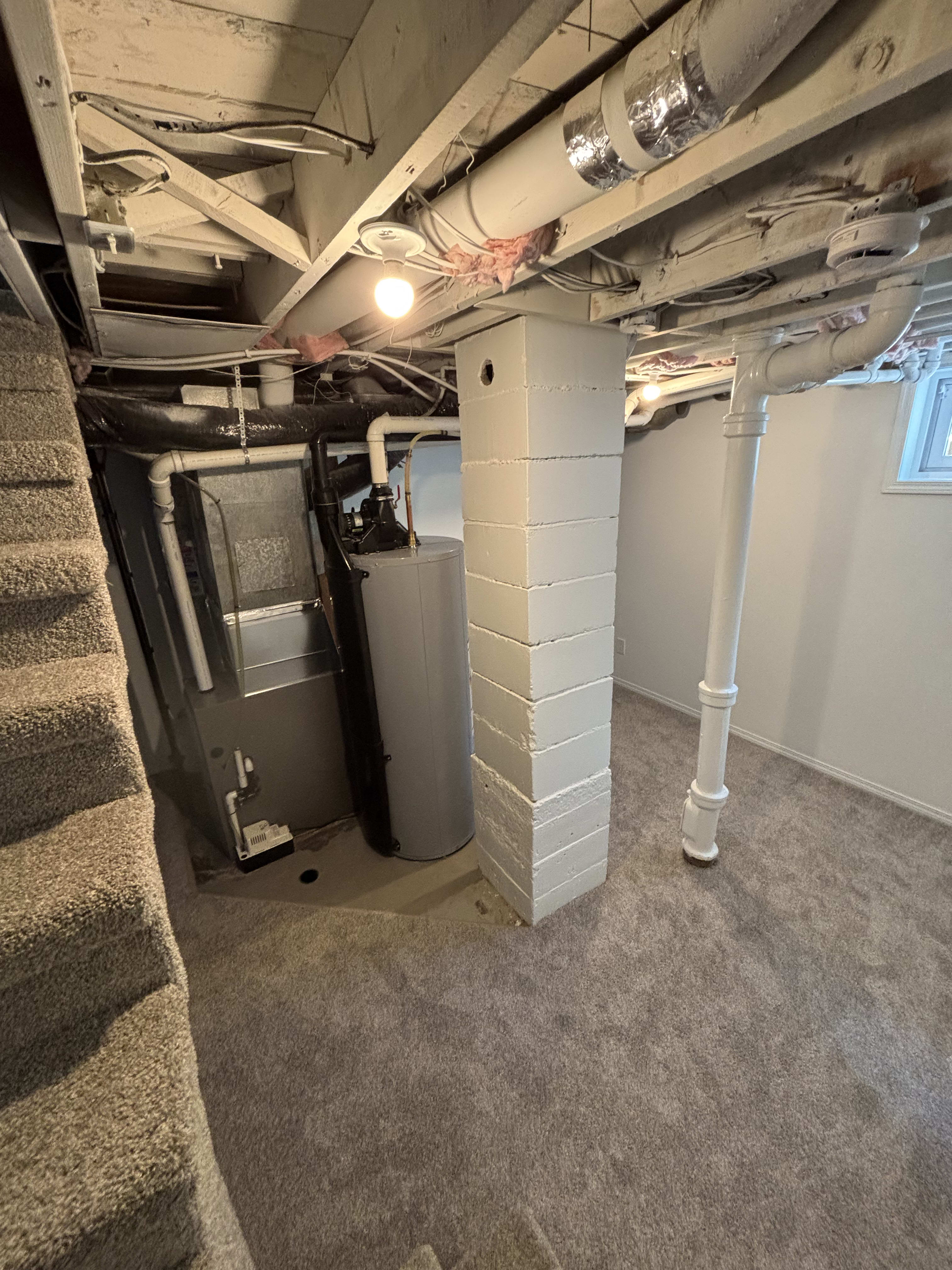 4 Bedroom, 2 Bathroom Full House thumbnail 27