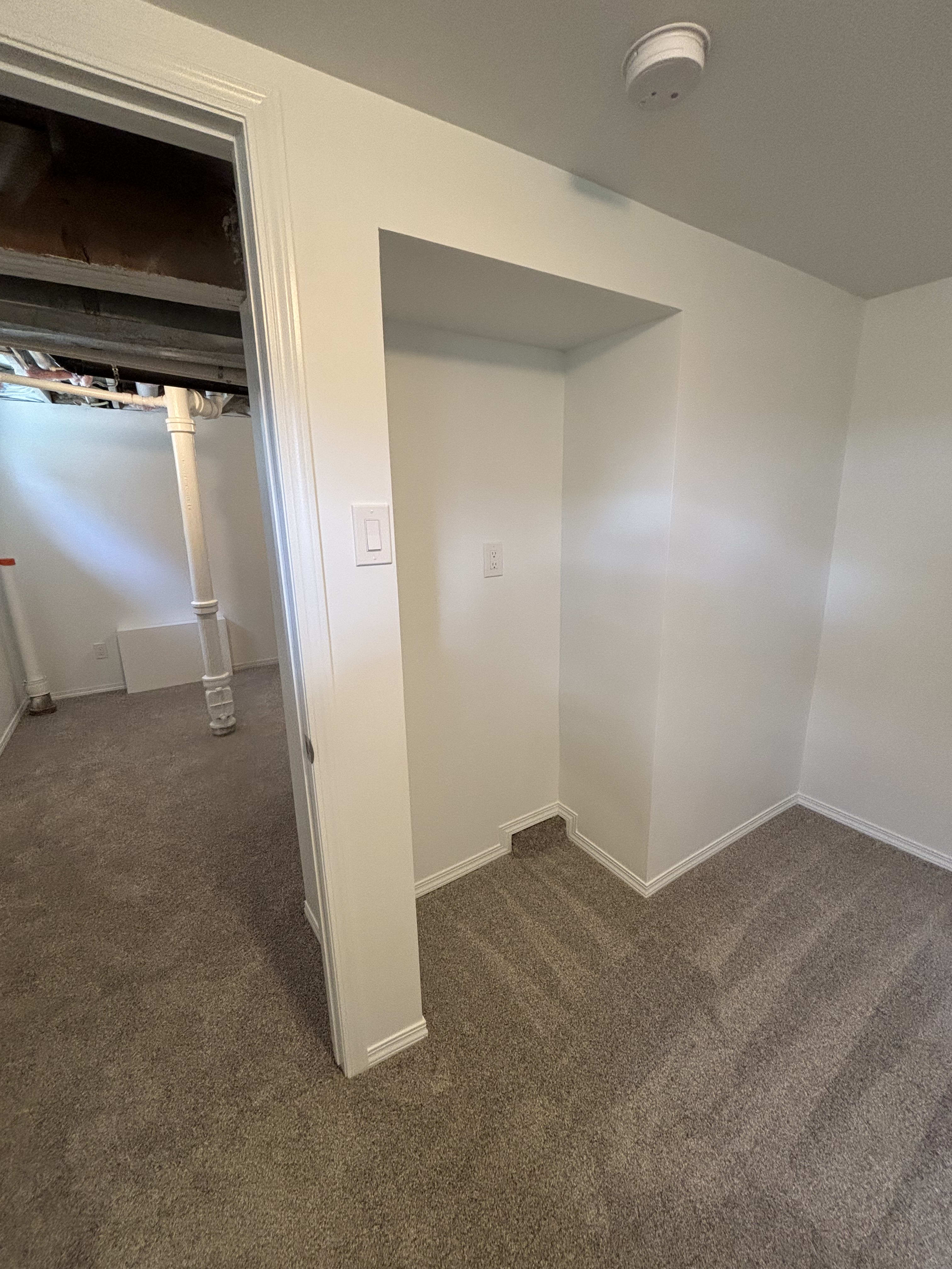 4 Bedroom, 2 Bathroom Full House thumbnail 38